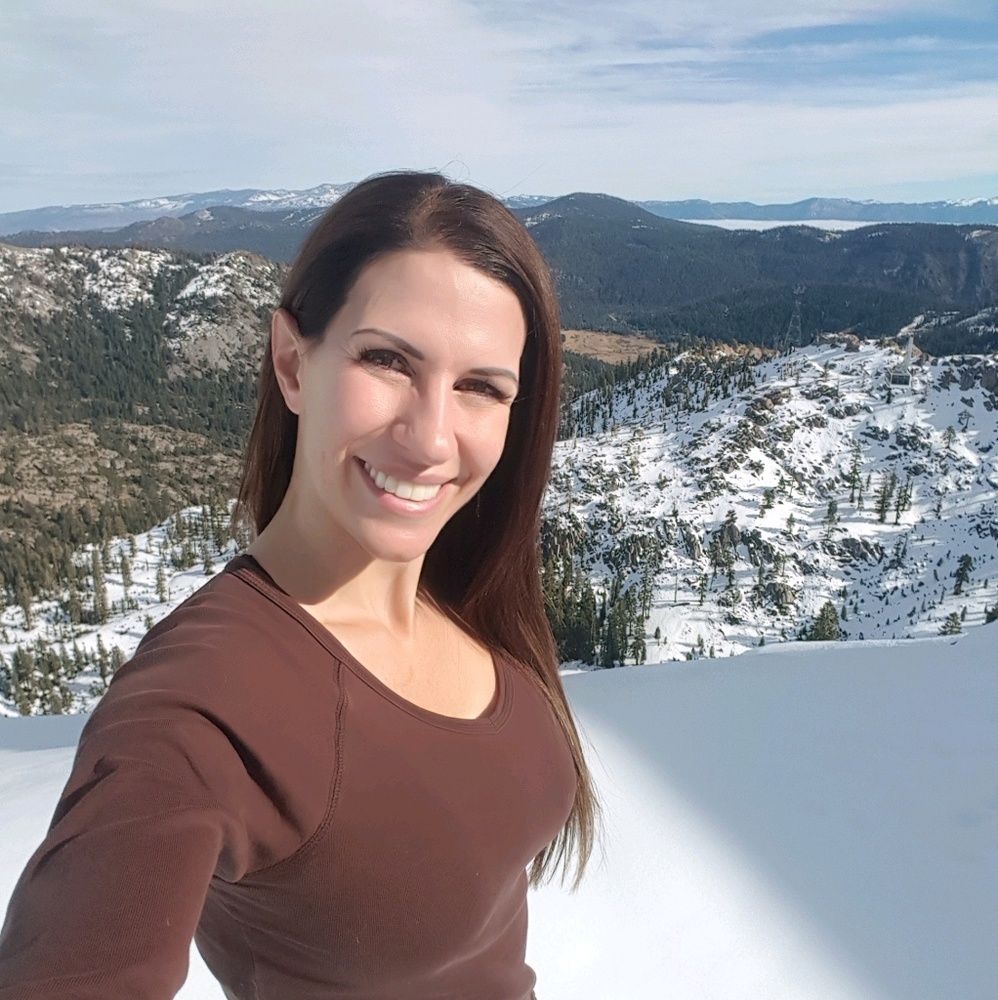 Meet your Posher, April